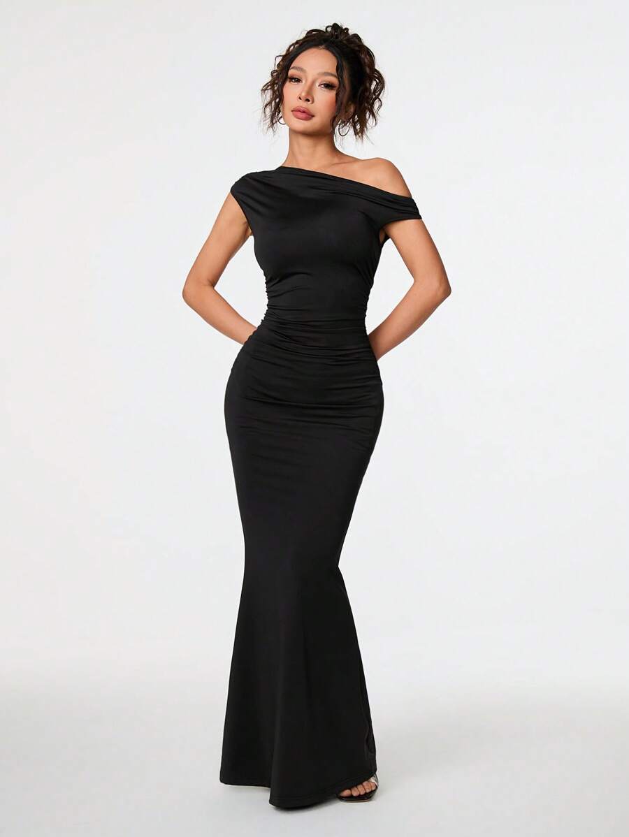 SVELTA - Petite One Shoulder Mermaid Maxi Dress