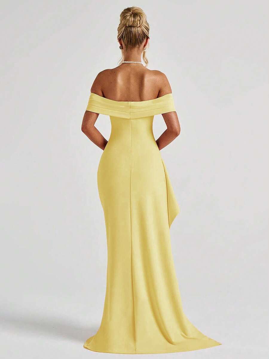 ÉLORIA – Off-Shoulder Bodycon Maxi Dress with Slit