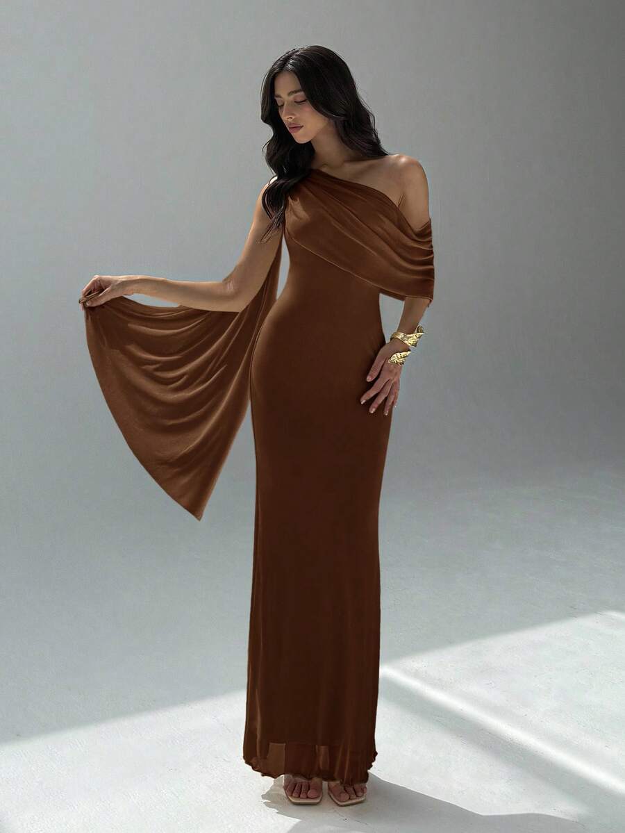 NOIREL - Asymmetric One Shoulder Bodycon Maxi Dress Camel