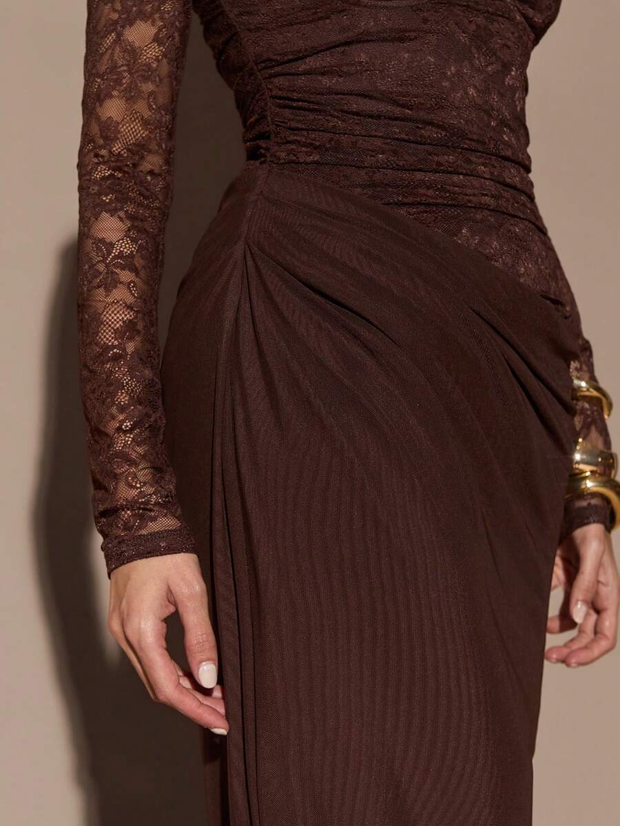 VELUNE - Sweetheart Neck Lace Bodycon Maxi Dress