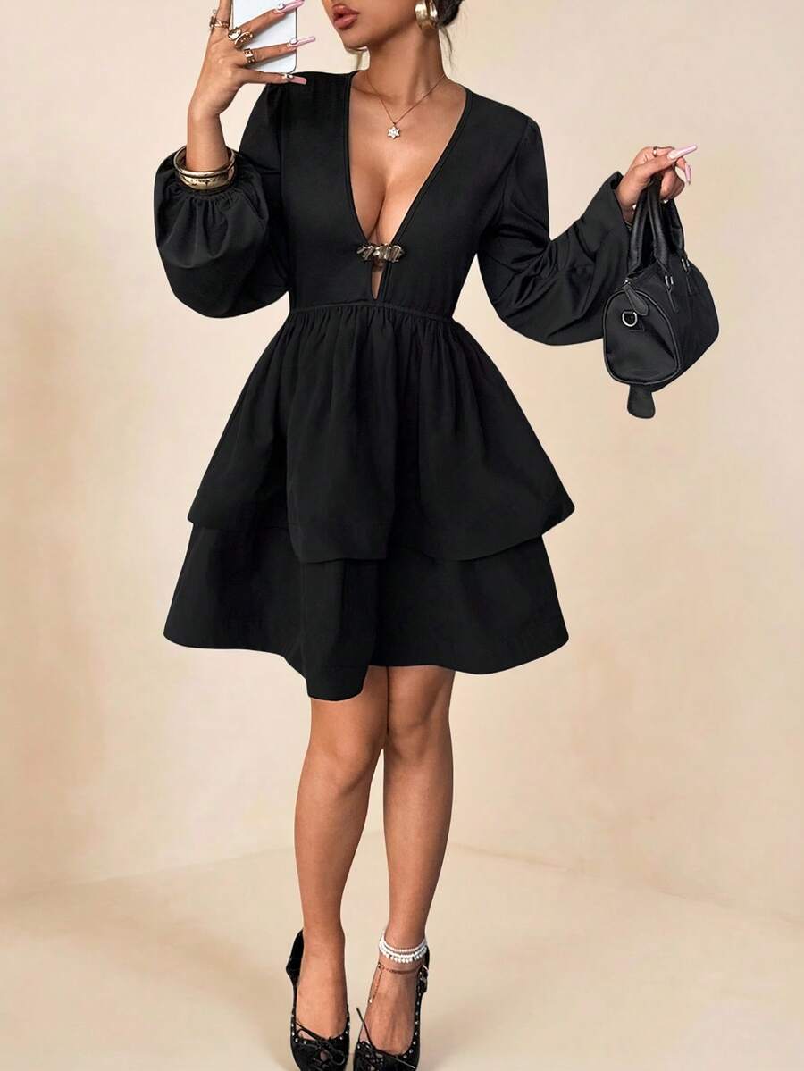 NOULA – Elegant Deep V Mini Dress