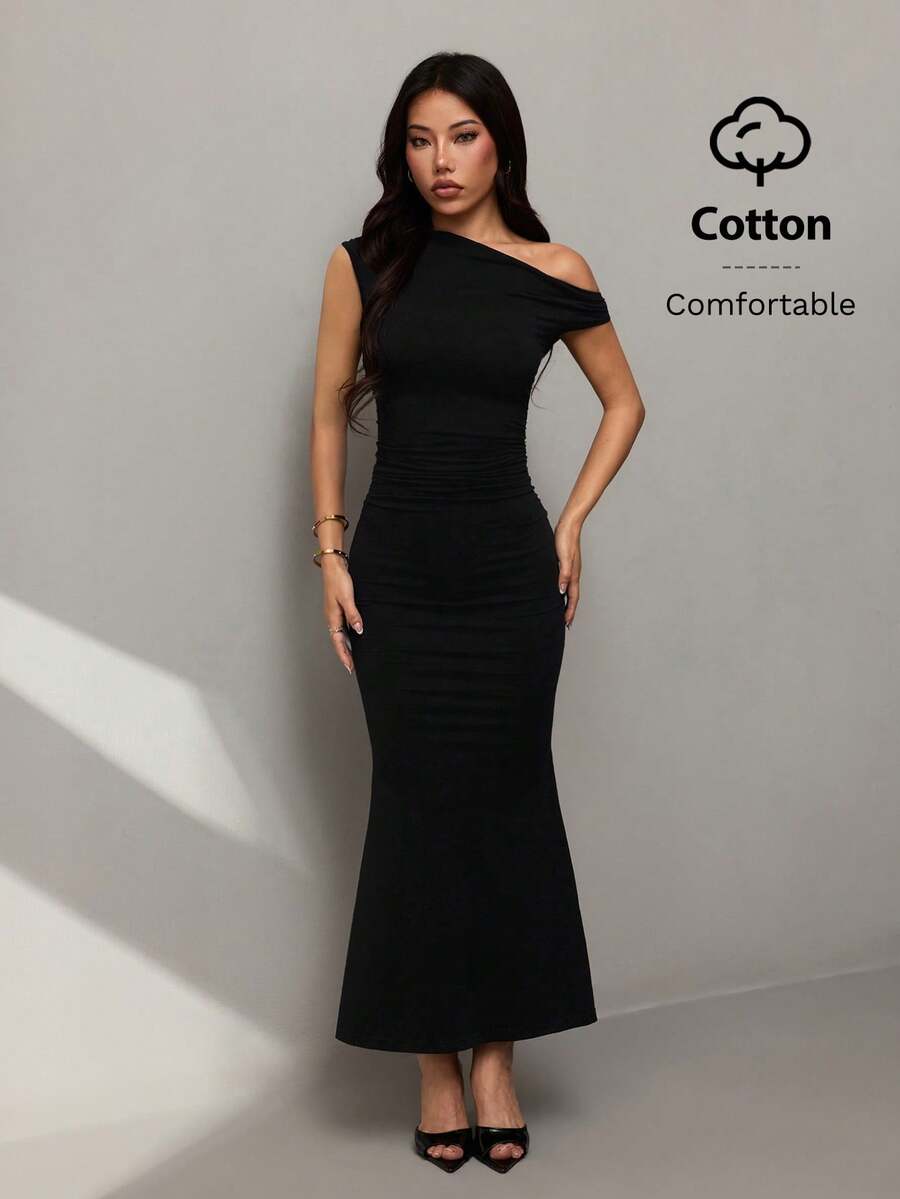 SVELTA - Petite One Shoulder Mermaid Maxi Dress